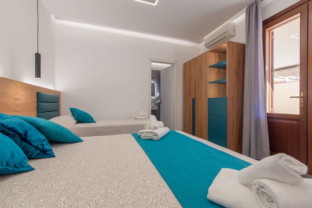 Room & Breakfast Aloe Triple Room, Patio 11