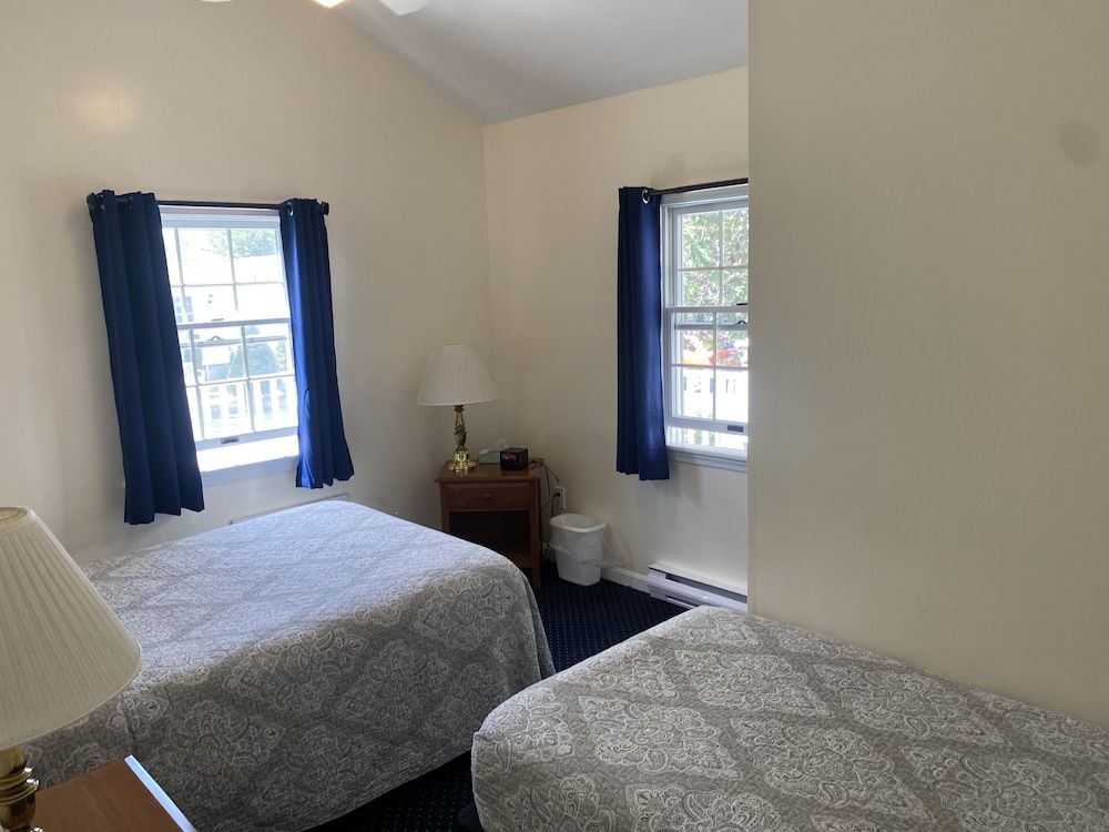 The Taber Inne & Suites Carriage House 2