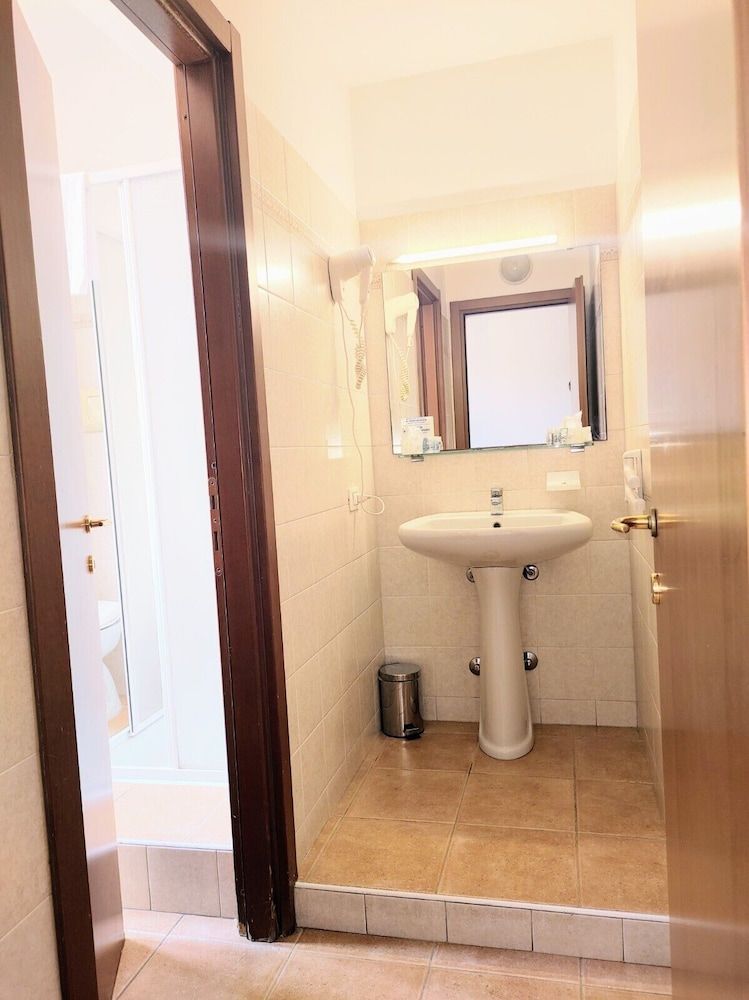 Nuovo Rondò Comfort Double or Twin Room 8