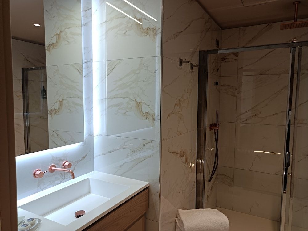 Miramare Suites One bedroom apartment, balcony, sea view of the Baia delle Favole 3