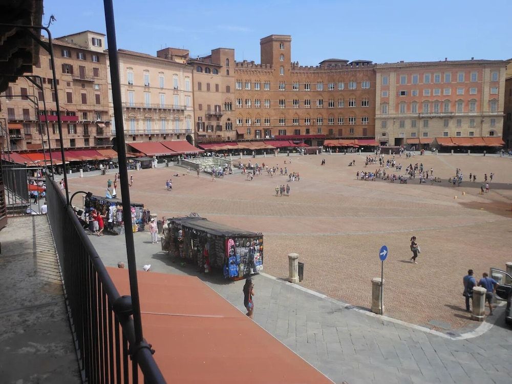 undefined Bargello Accommodation 4