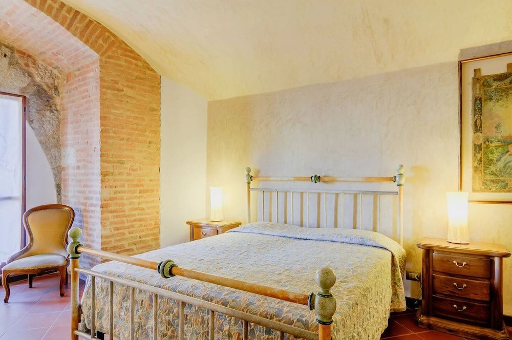 undefined Bargello Accommodation 5