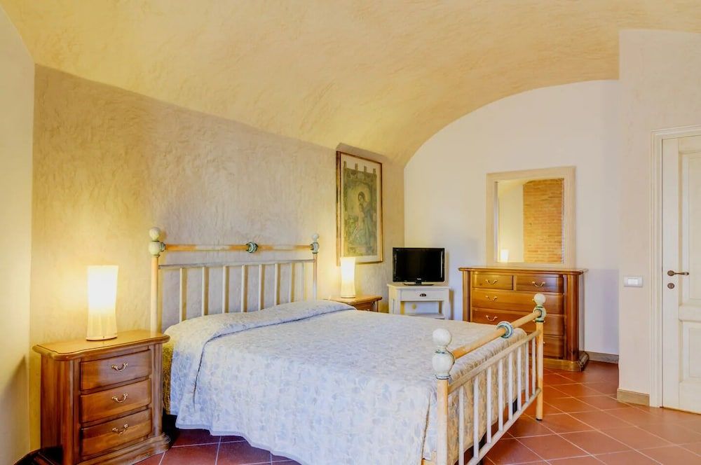 undefined Bargello Accommodation 7
