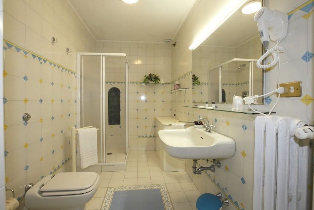 Residenza d'Epoca Montanini Deluxe Room, Courtyard View 3