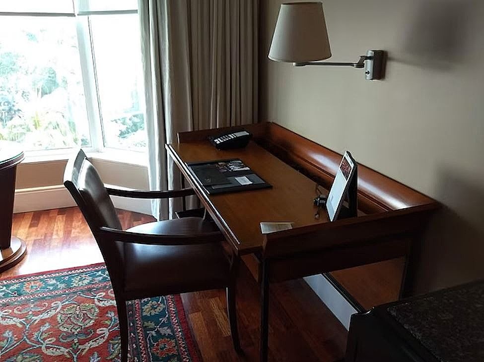 The Leela Mumbai Premier City View Room with Bathtub 19