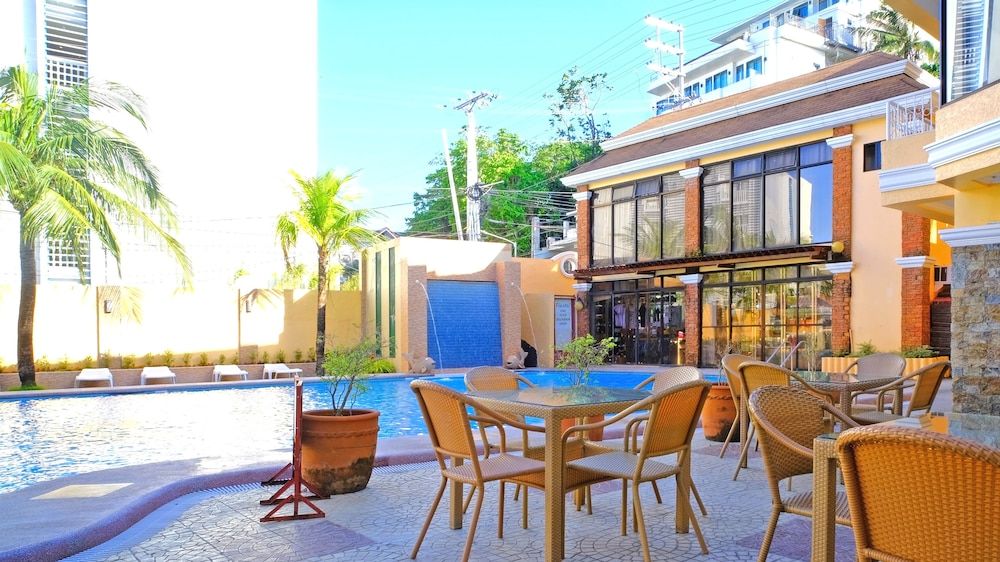 undefined Boracay Holiday Resort 3