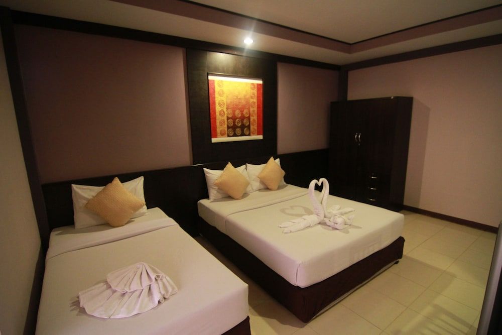 undefined Grand Pinnacle 10