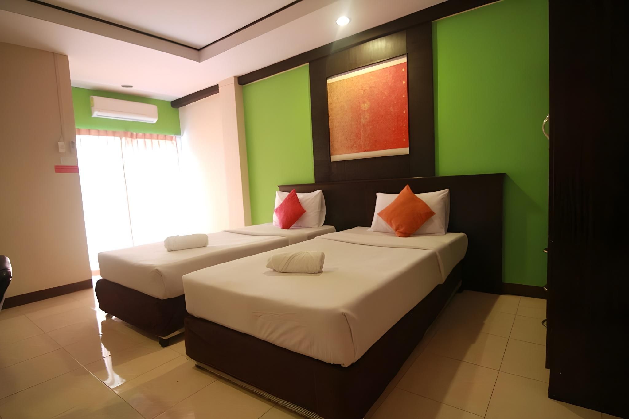 undefined Grand Pinnacle 8