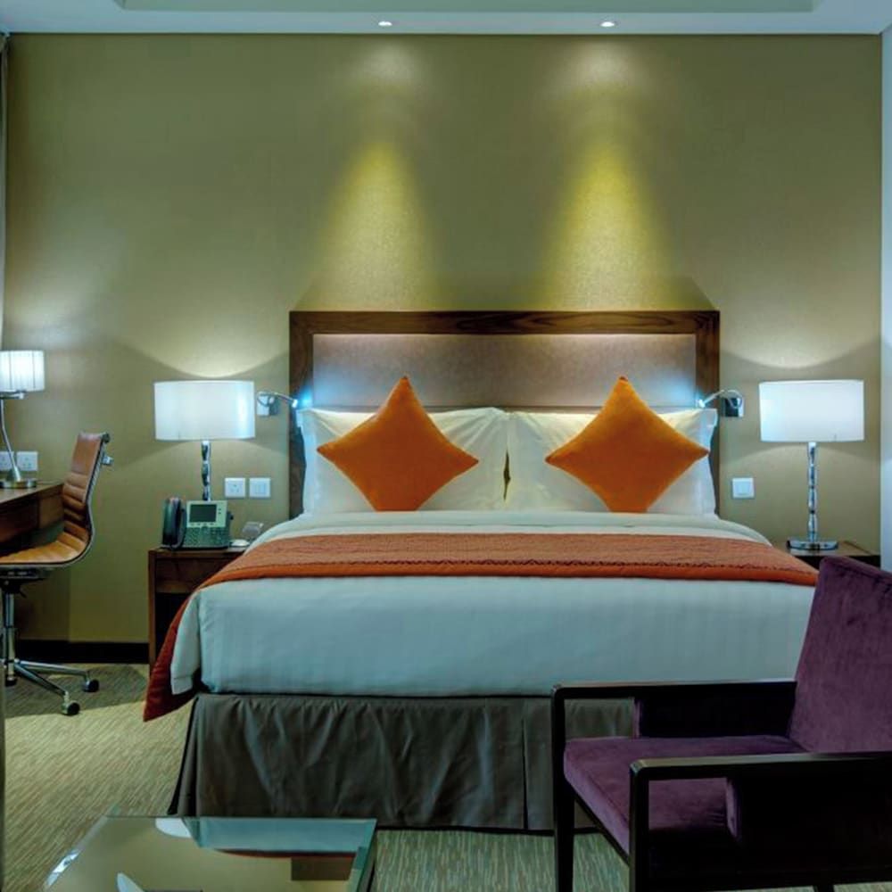 Crowne Plaza Madinah by IHG Standard Room 8