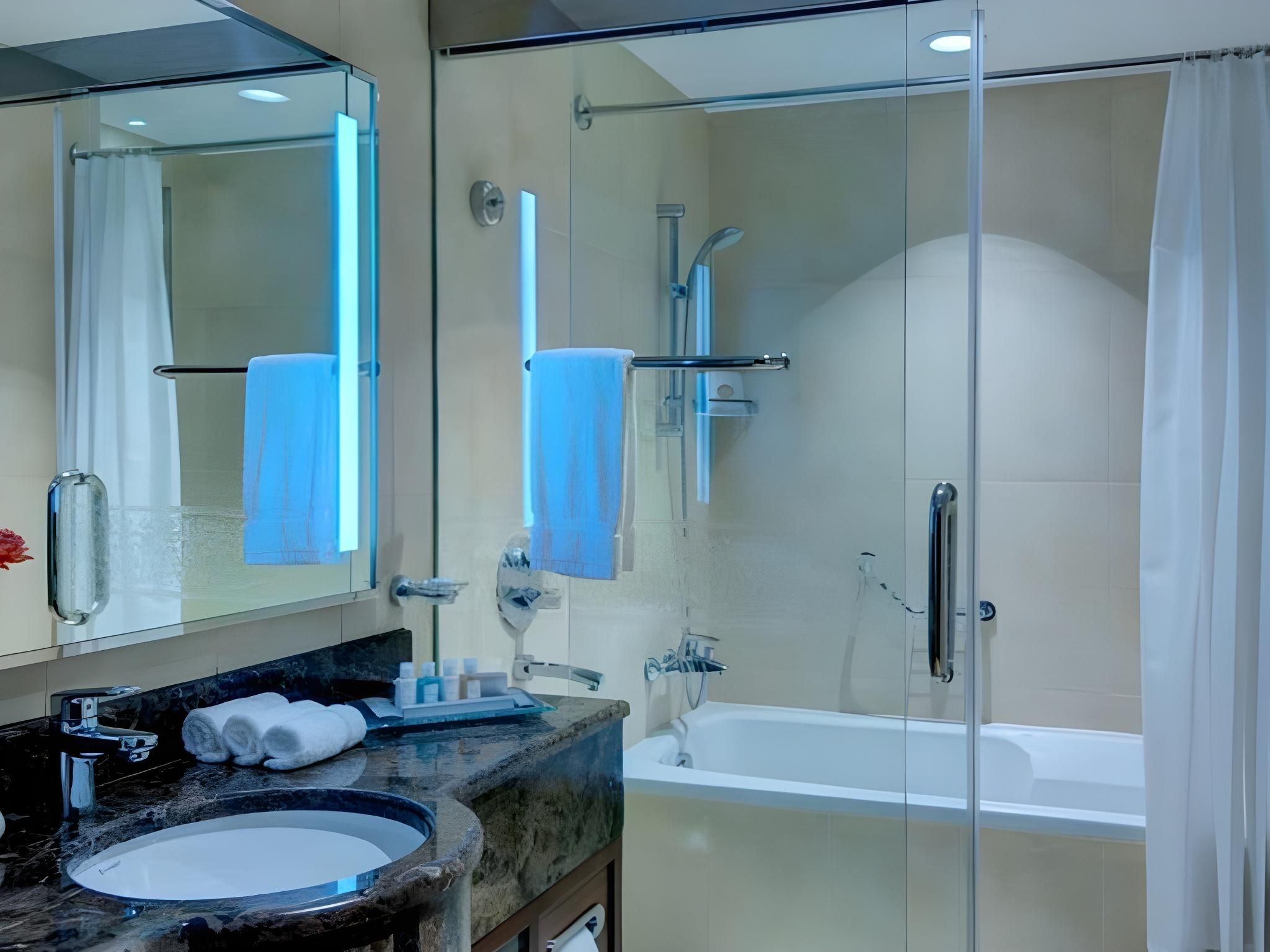 Crowne Plaza Madinah by IHG Standard Room 13