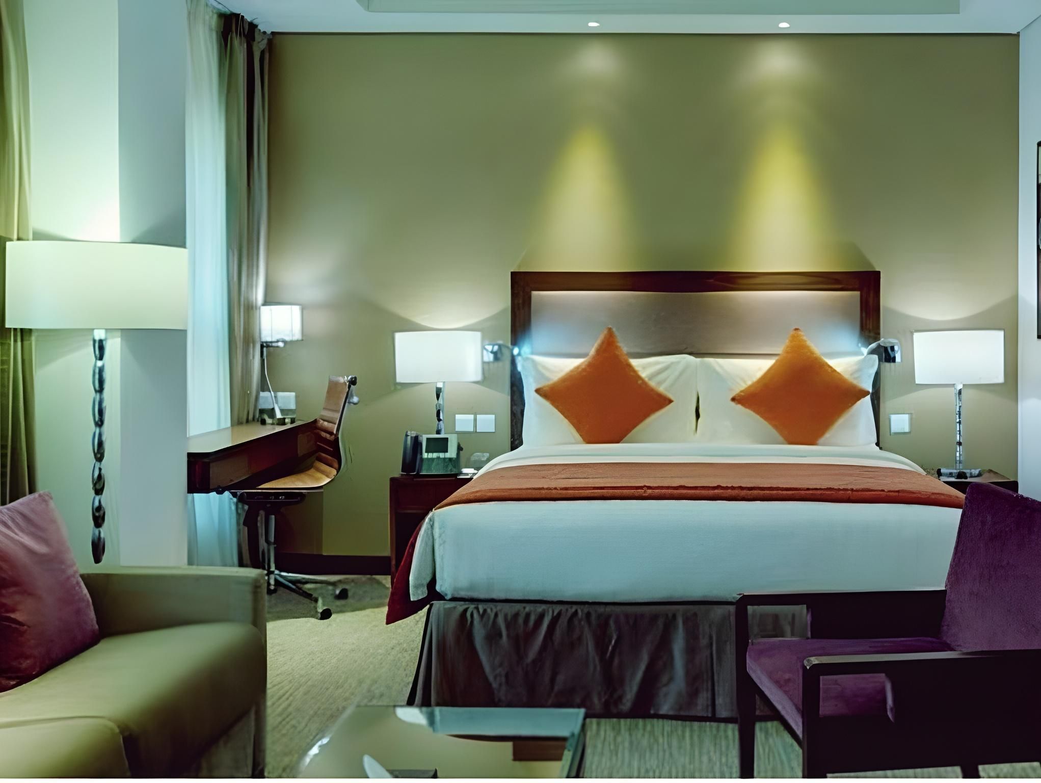 Crowne Plaza Madinah by IHG Standard Room 9