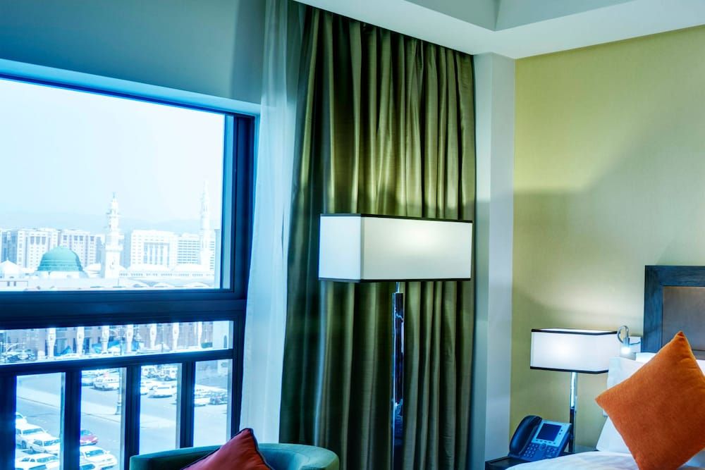 Crowne Plaza Madinah by IHG Standard Room 15