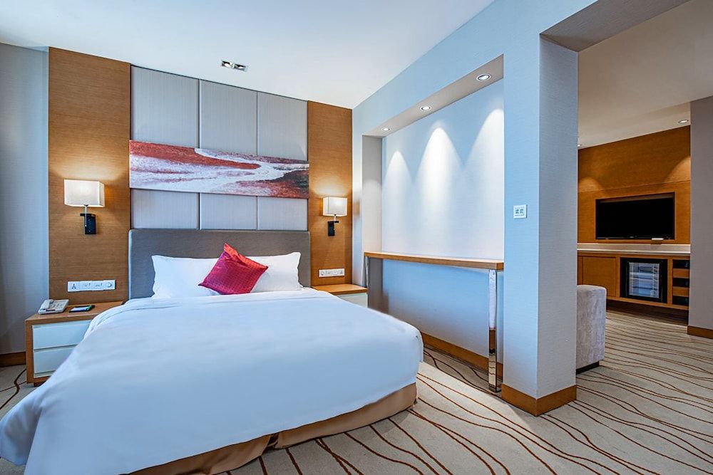 Suite, 1 King Bed