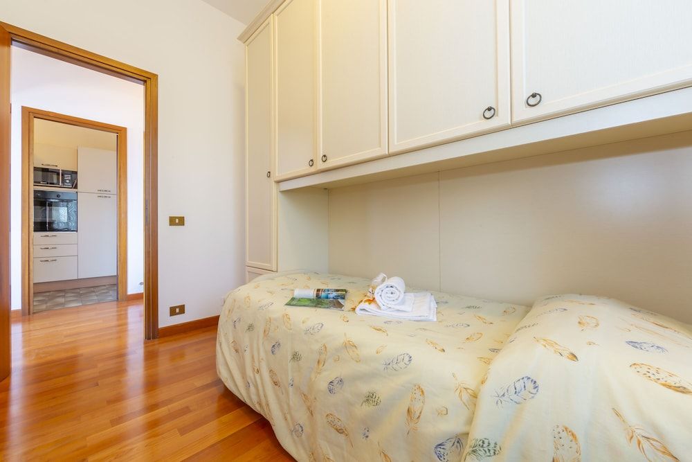 Family Apartment, 2 Bedrooms, Mountainside (La Rosa Dei Venti Lake View Terrace)