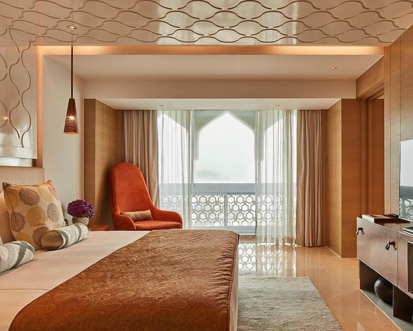 Suite, 1 King Bed, Sea View