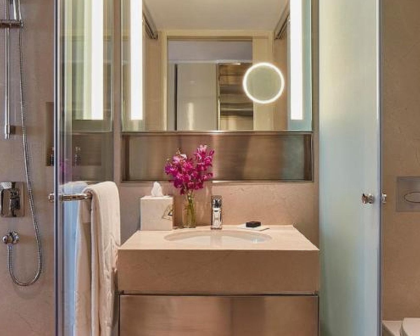 Superior Room City View