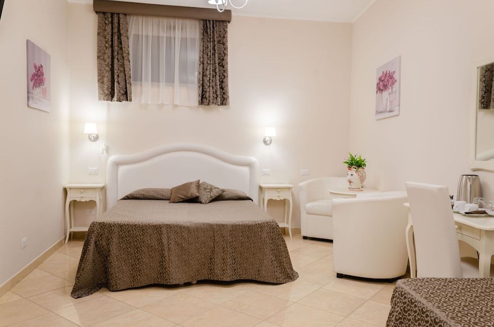 Taormina B&B Standard Triple Room 2