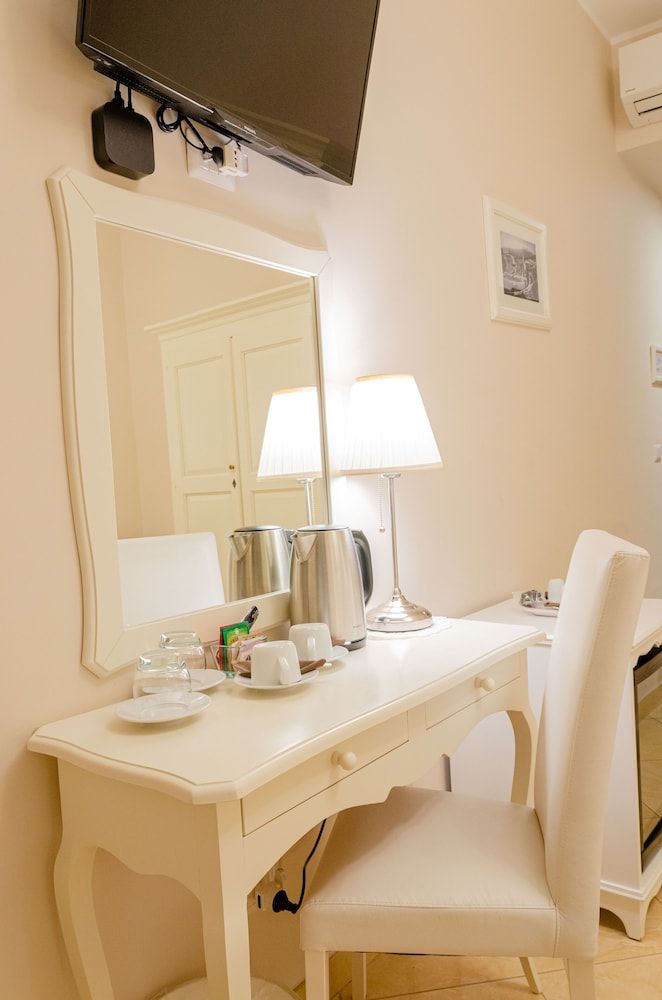 Taormina B&B Superior Double or Twin Room, Balcony 8