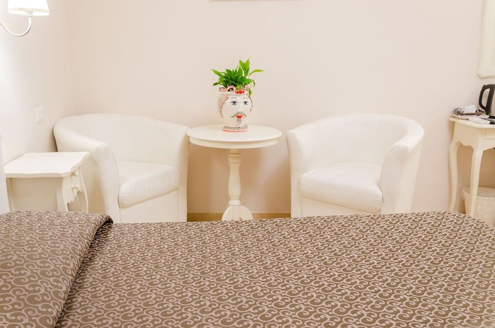 Taormina B&B Standard Triple Room