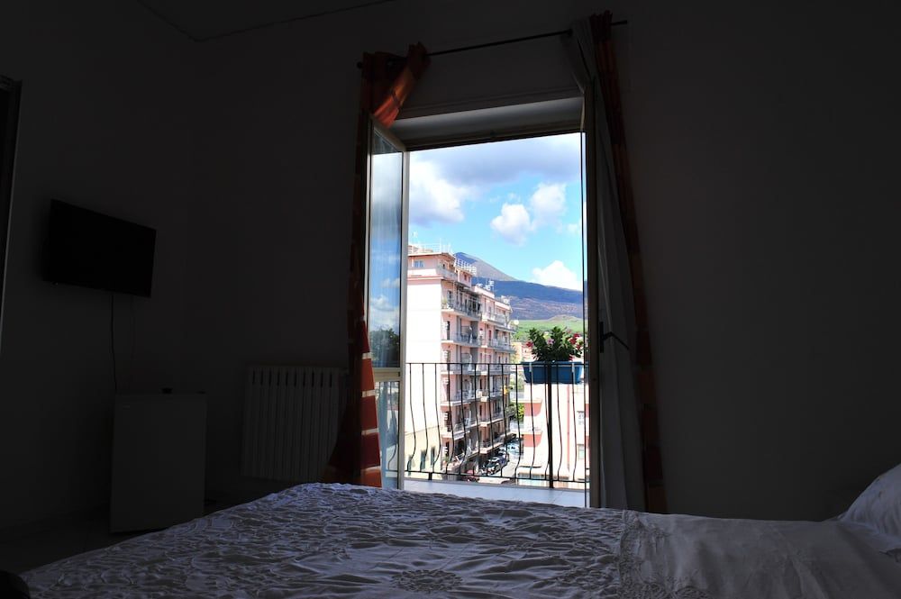 The Last Floor Quadruple Room, Balcony, Mountainside 5