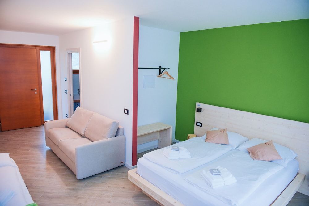 Deluxe Room, Balcony