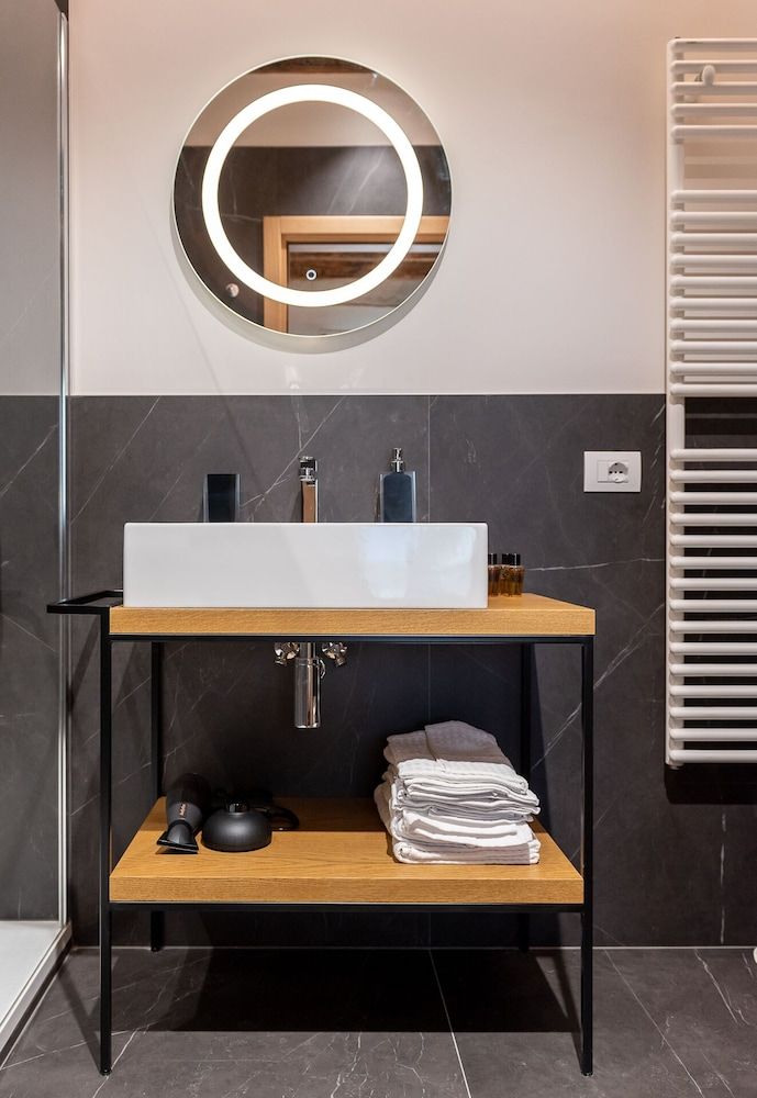 BURANELLI CHARME ROOMS Deluxe Double or Twin Room 11