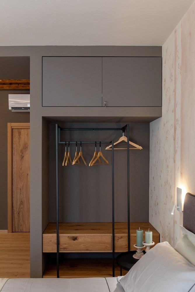 BURANELLI CHARME ROOMS Deluxe Double or Twin Room, Canal View 8