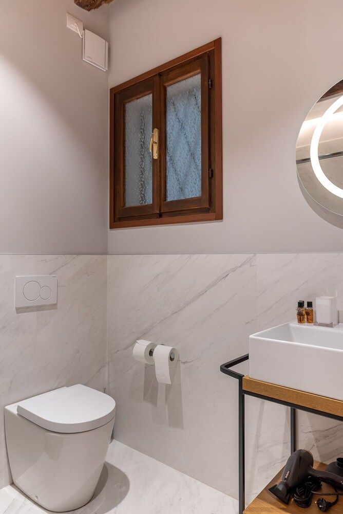 BURANELLI CHARME ROOMS Deluxe Double or Twin Room, Canal View 14