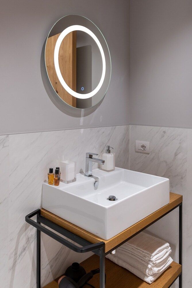 BURANELLI CHARME ROOMS Deluxe Double or Twin Room, Canal View 16