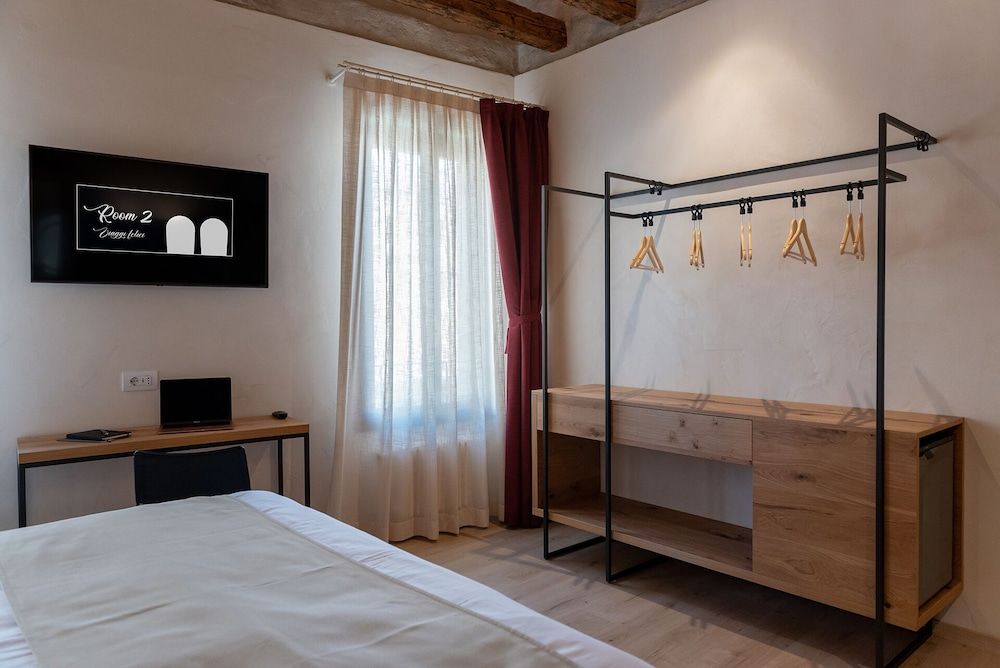 BURANELLI CHARME ROOMS Deluxe Double or Twin Room 6