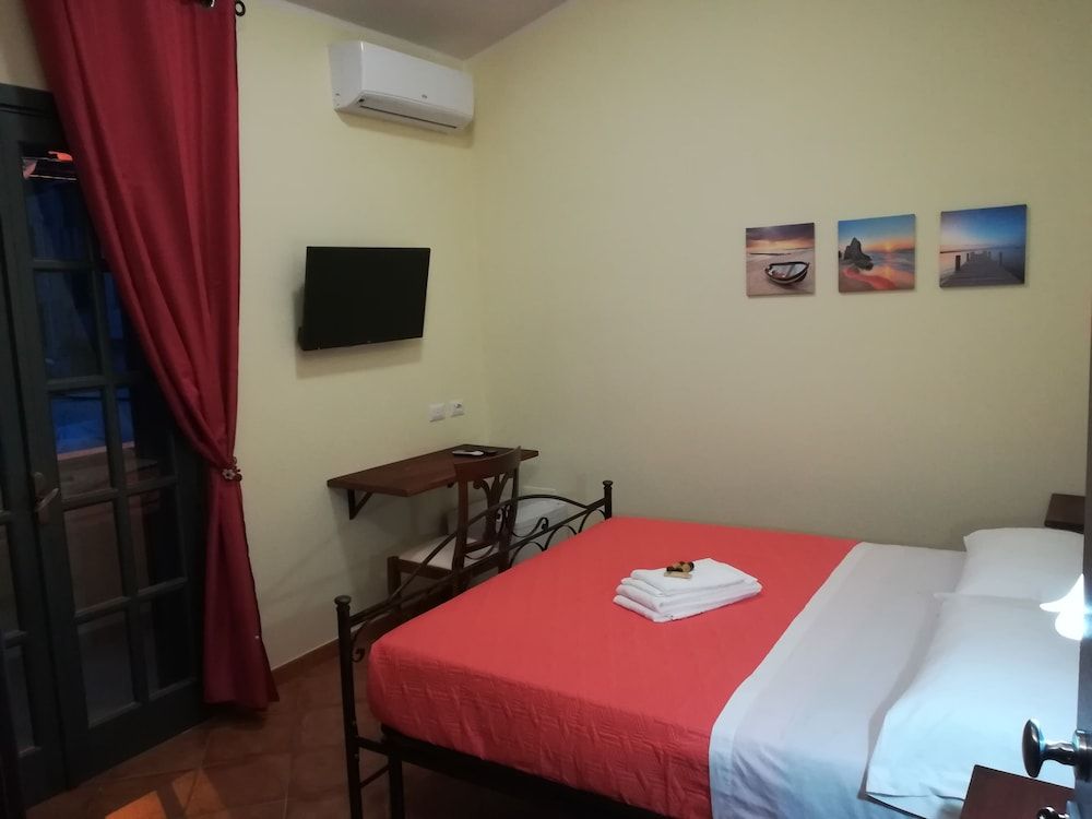 Guest House Capitan Libeccio Deluxe Double Room, Balcony 2