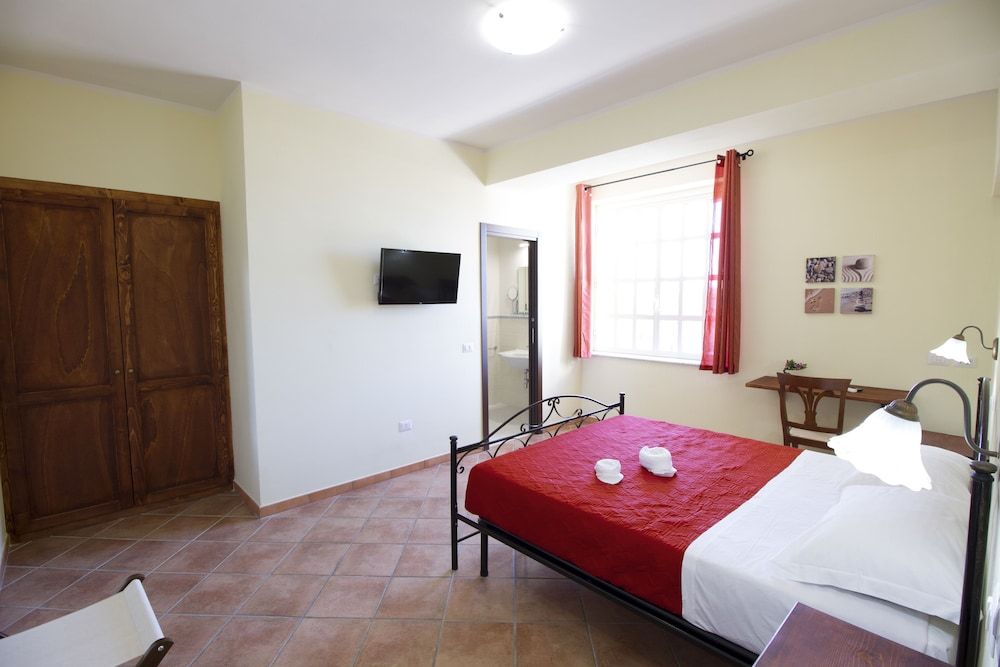 Guest House Capitan Libeccio Deluxe Double Room 2