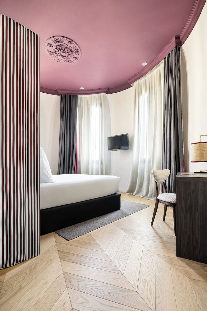 undefined One Shot Luchana 9