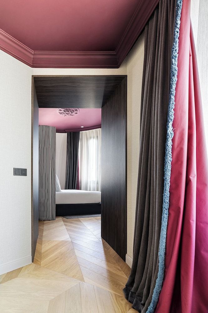 undefined One Shot Luchana 10