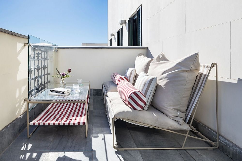 undefined One Shot Luchana 7