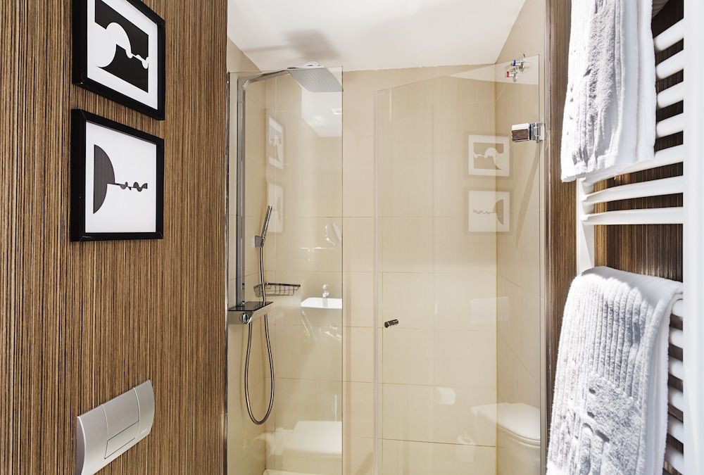 One Shot Luchana Double or Twin Room, Balcony 9