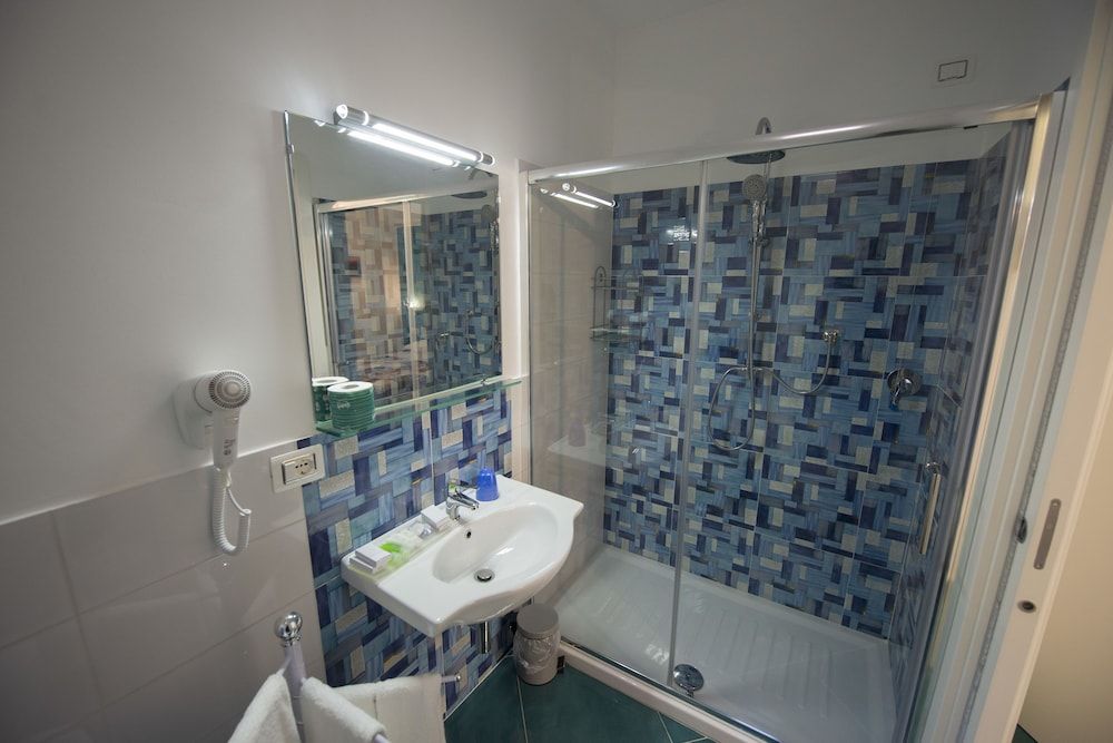 Classic Double Room (101)