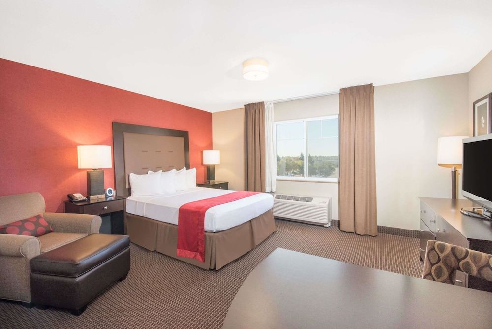 Studio Suite, 2 Queen Beds, Accessible, Non Smoking (Mobility/Hearing Impaired)