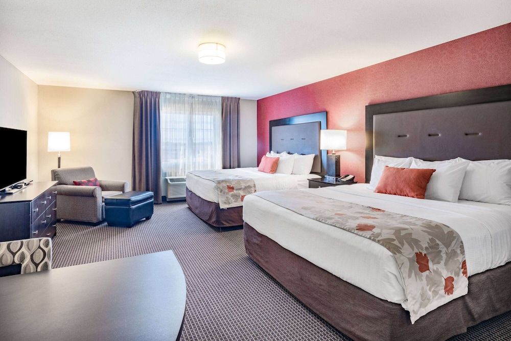 Standard Suite, Multiple Beds, Non Smoking