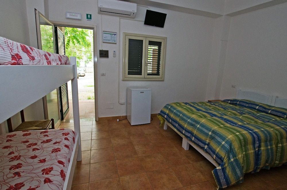 Case Vacanze Mare Grande Standard Condo, 2 Bedrooms, Partial Sea View 5