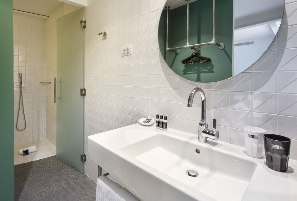 One Shot Prado Standard Room 9