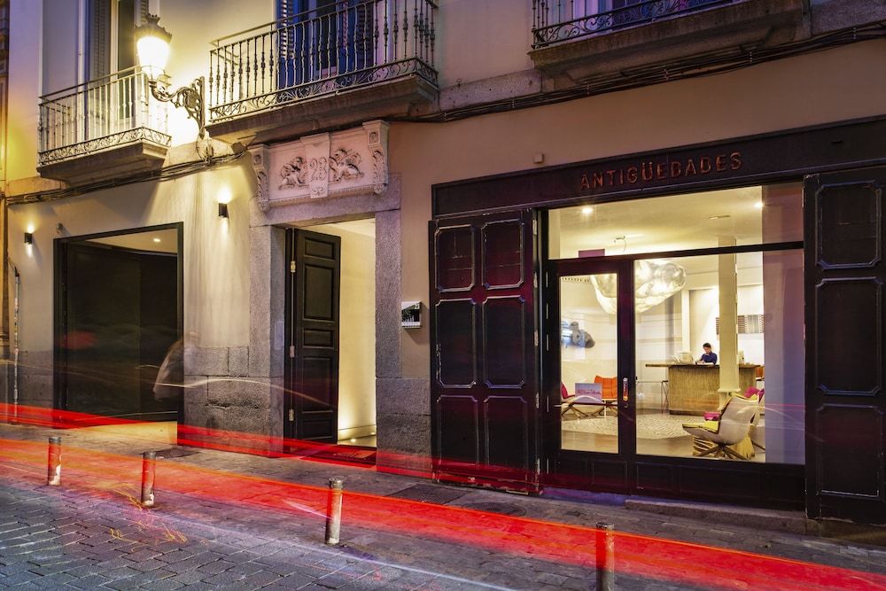 undefined One Shot Prado 6