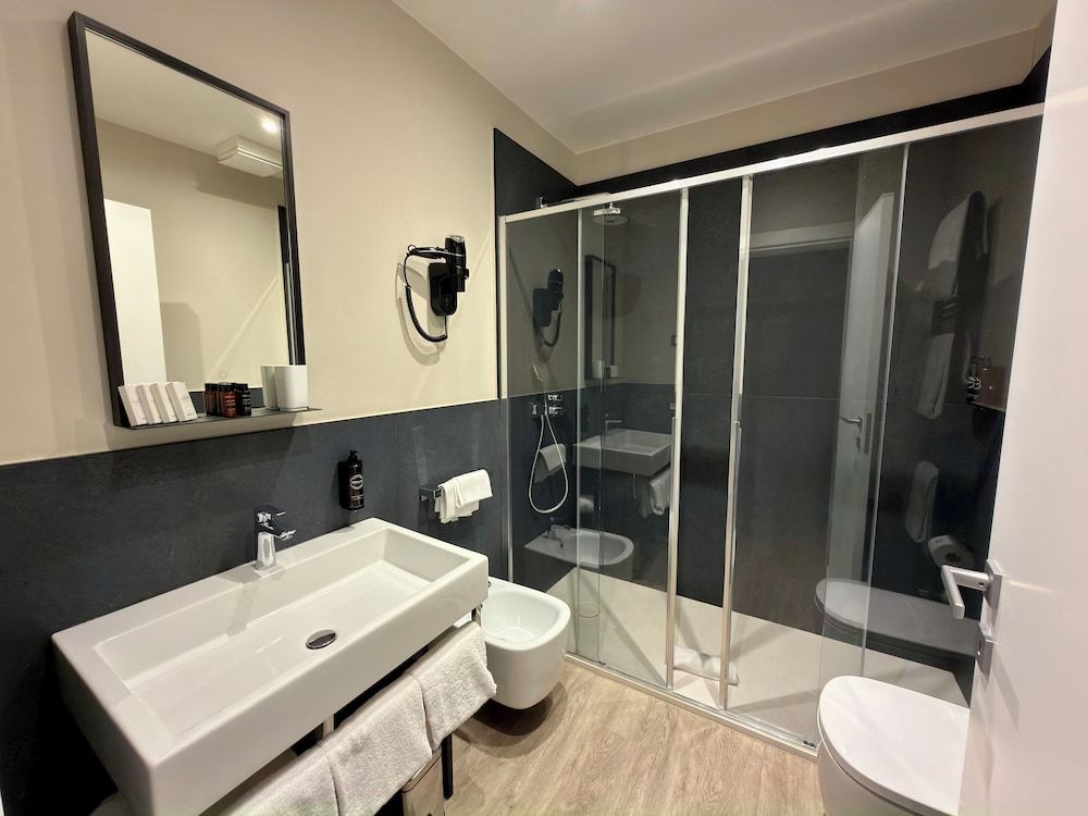 VI SUITES Family Suite, City View 3