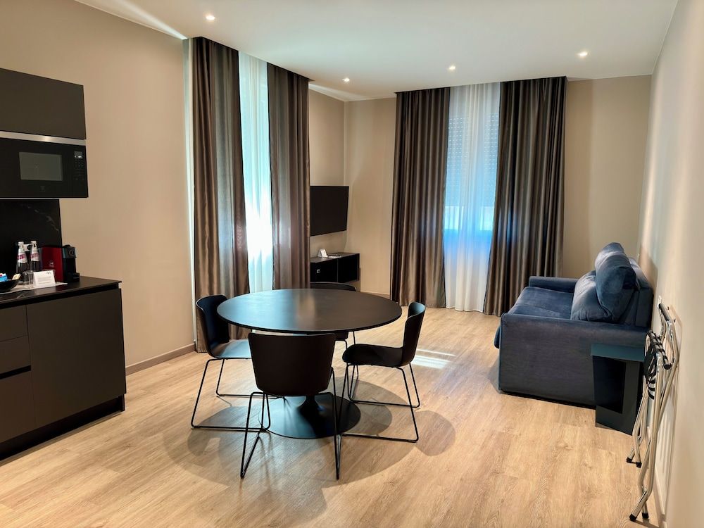 VI SUITES Superior Suite, Balcony 21