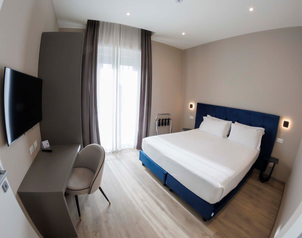 VI SUITES Superior Suite, Balcony 2