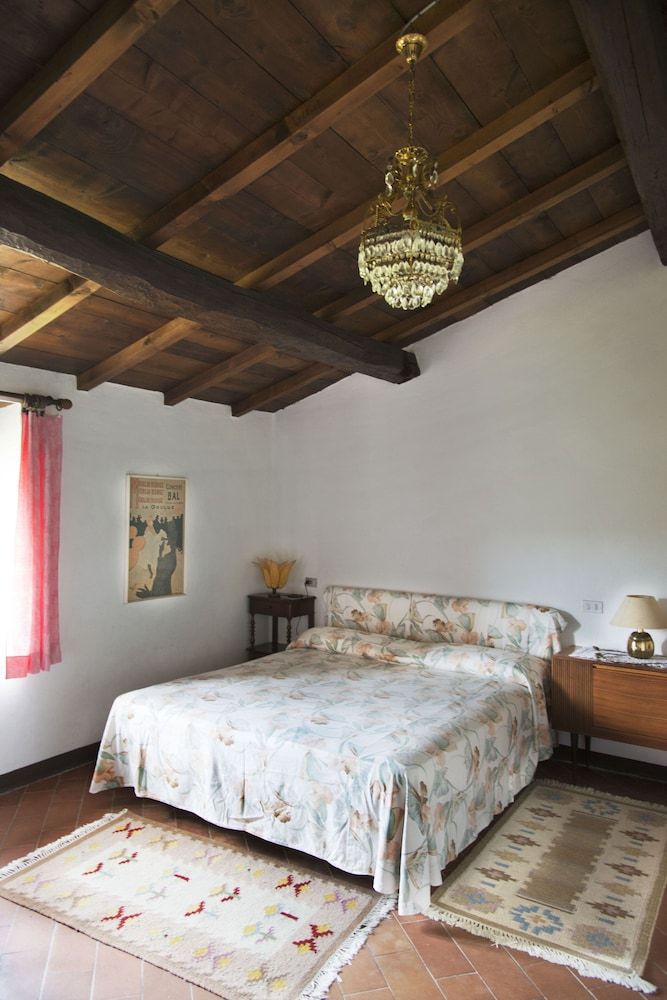 Apartment, 2 Bedrooms, Smoking, Fireplace