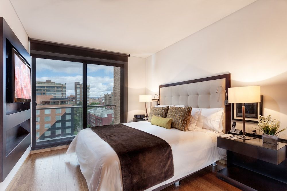 undefined 93 Luxury Suites & Residences 3