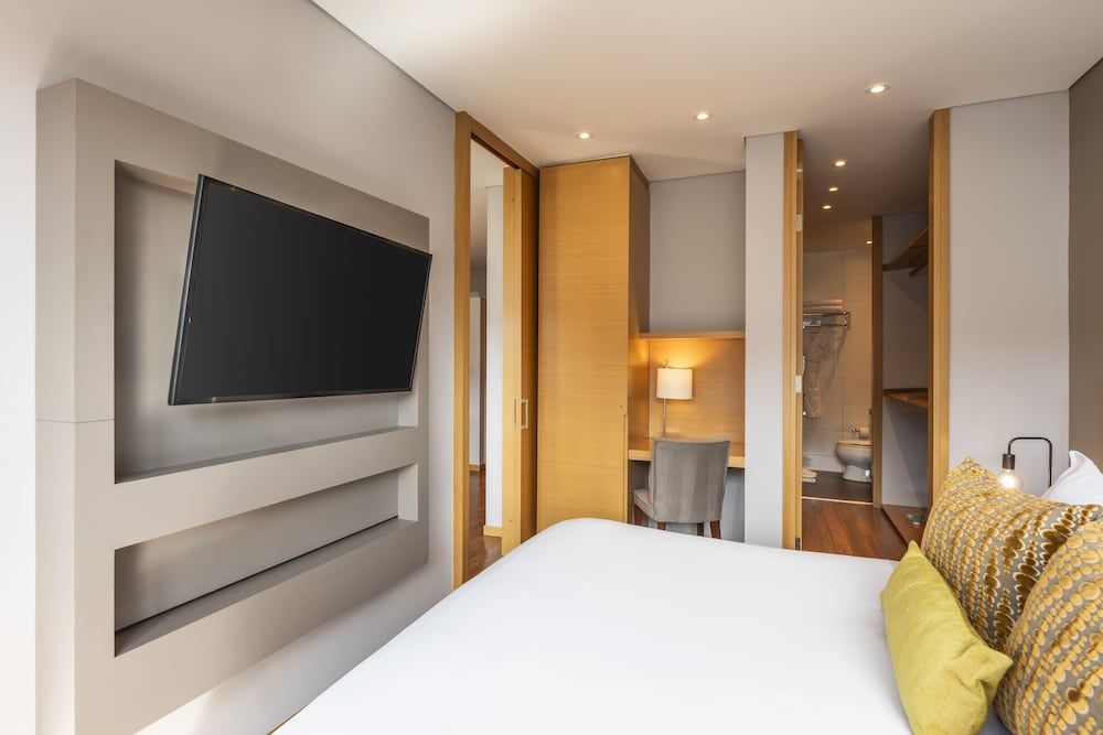 93 Luxury Suites & Residences Deluxe Suite, 1 Bedroom 5