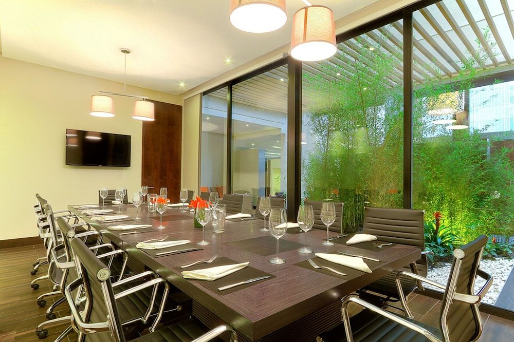 undefined 93 Luxury Suites & Residences 8