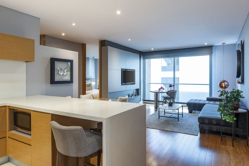 93 Luxury Suites & Residences Deluxe Suite, 1 Bedroom 8